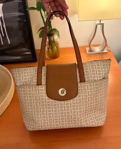 Tommy Hilfiger - Small Tote