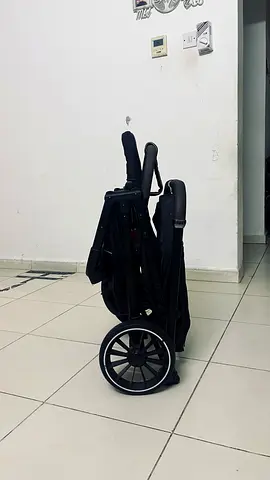 Compact and Stylish and convertible Stroller for Your Little One (negotiable)