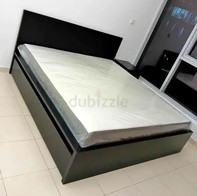 Modern Black Bed Frame with Mattress