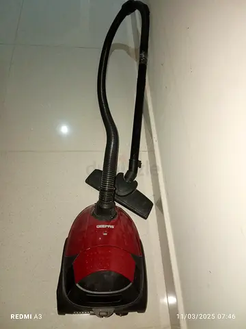 Geepas Reliable Red Vacuum Cleaner for Sale