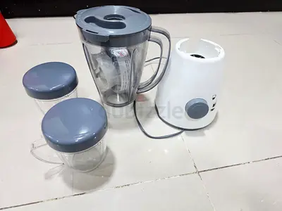 High-Quality Blender with Extra Jars for Sale