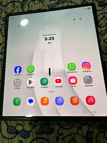 Samsung Z fold 6 available GCC version with box