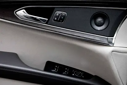 2020 Lincoln NAUTILUS 照片 13