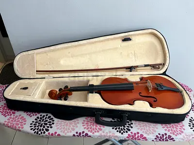 Beautiful Violin with Original Case for Sale!