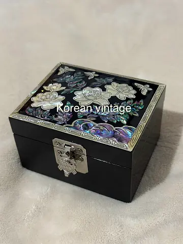 Unique Korean Vintage Jewelry Box Heirloom