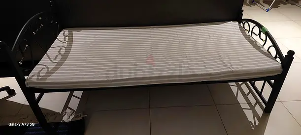 2 bed set with mattresses