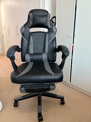 GAMING CHAIR