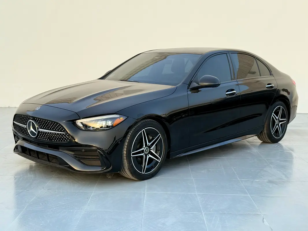 Mercedes-Benz C-Class 2023 — photo 1 of 19
