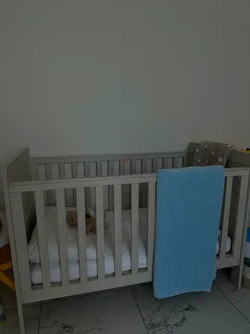 Kid’s Cot Bed/Crib
