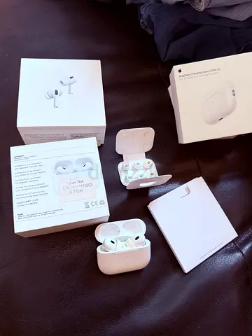 Original Apple AirPods Pro 2 with Charging Case - Like New