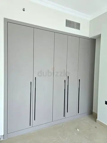 Finishing carpenter