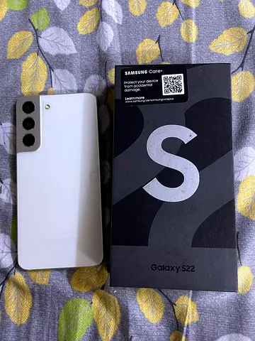 Samsung Galaxy S22 128 GB (White) – White • 128 GB • With Box  Cable