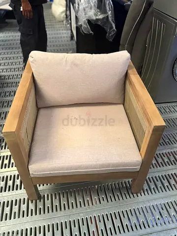 Stylish Wooden Chair with Cushion - Perfect for Your Home