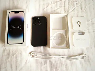 iPhone 14 pro, 512GB, battery and cable included