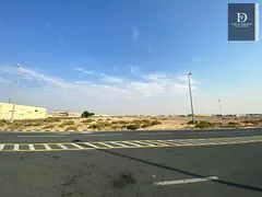 For sale in Sharjah Al Sajaa Industrial Area Industrial plot of land with an area of ​​114,000 f