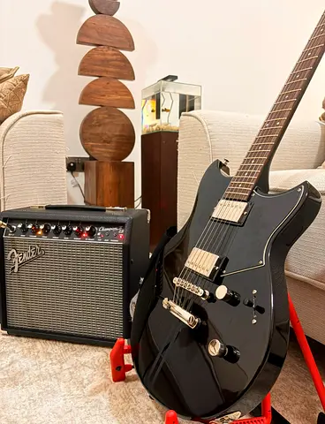 Yamaha Revstar RSE20 Electric Guitar with FENDER Amp for Sale
