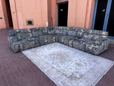 Comfortable L-Shaped Corner Sofa with Rug