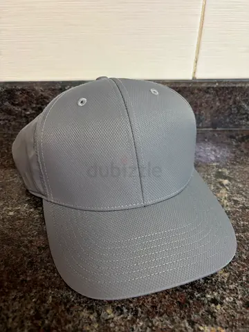 New Adidas Men’s Grey Cap