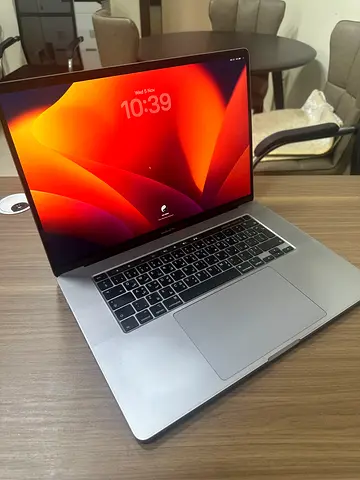 MacBook pro 16 inch 2019 512GB personal