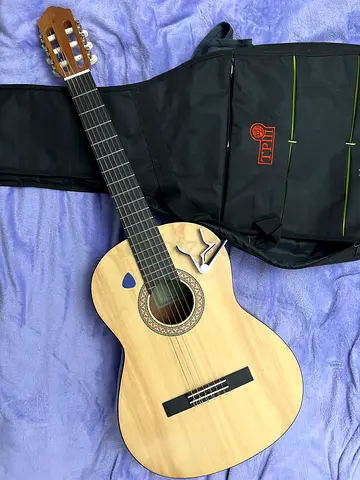 Guitar acoustic Yamaha C40M