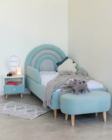 Charming Rainbow-Themed Toddler Bed