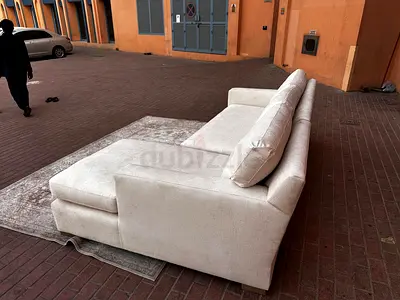 Comfortable Sectional Sofa in Cream Color
