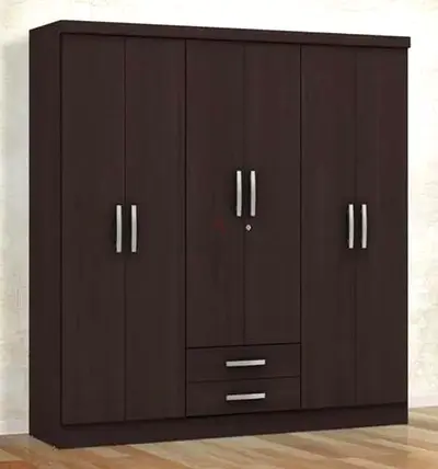 Finishing carpenter