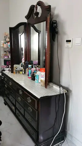 Elegant Wooden Dresser with Mirror