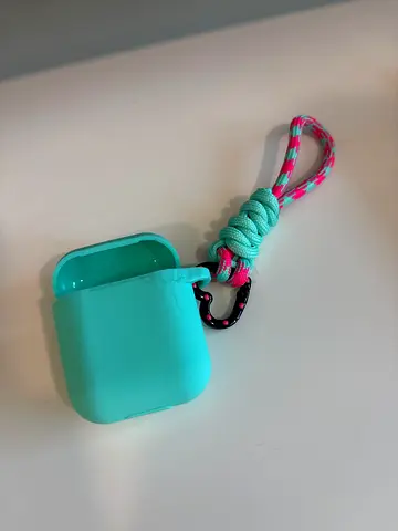 Airpods 1/2 Stylish Mint Green AirPods Case with Keychain