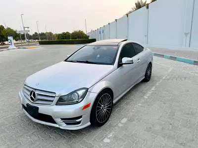 Urgent C350 model 2015 panoramic very clean