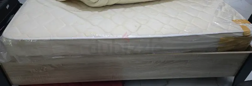 mattress - King size PAN Homes