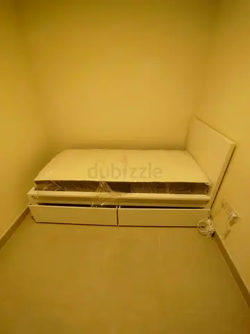 IKEA Malam single bed frame with 2 storage drawers underneath and with Ikea mattress 90×200cm
