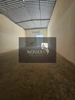 Warehouse for annual rent in Umm Al Thu'ub – 2,500 sq ft, equipped with 25 kW electricity, str