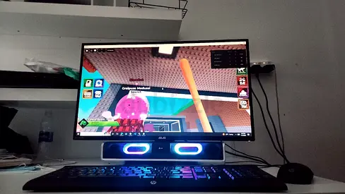 gaming pc + Monitor and Controller