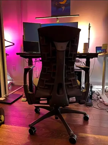 Embody Ergonomic Herman Miller Chair Fully adjustable Almost new