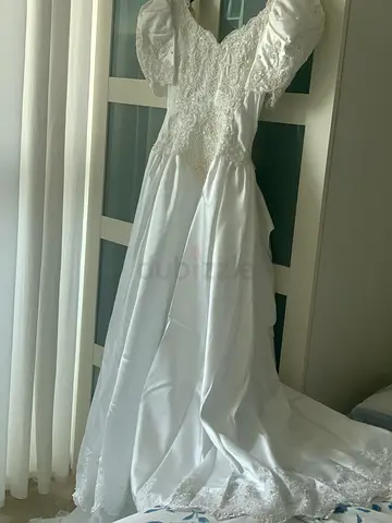 Elegant Wedding Dress. Excellent Condition, Great Price!