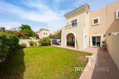 Exclusive | Lake View | Large Corner Plot | 2E