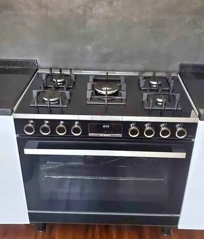 Bosch series 8 gas cooker latest model black with fan
