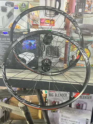 Wheel set mountain or hybrid bike 26