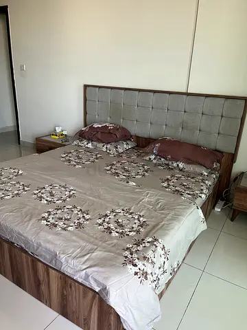 Modern Bed with Elegant Design and Soft Bedding