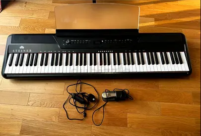 Piano STEINER 88
