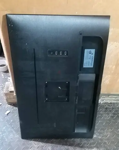 4K 32inc Bezel Less IPS Display UHD LED Monitor With Built in Speaker Model No Samsung S32B804PXN