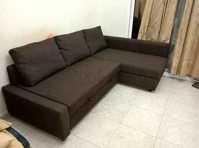 Comfortable Sectional Sofa in Neutral Brown