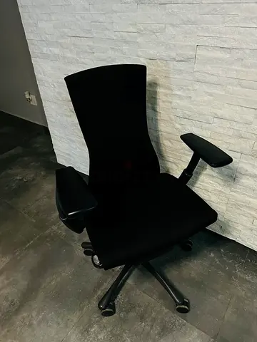 Embody Ergonomic Herman Miller Chair Fully adjustable Almost new