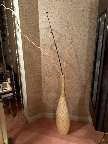 Elegant Decorative Vase with Natural Branches