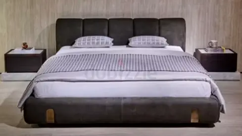 New stylish 180* 200 king size Bed