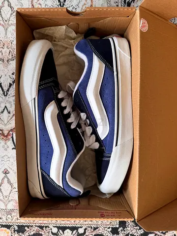 Brand New Knu skool Vans Sneakers - Size 10