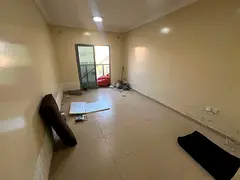 A distinctive one-bedroom apartment in Al Muwaihat, close to the Dubai exit and all services. Flexib