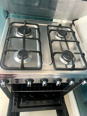 Sturdy Gas Oven with 4 Burners for Sale