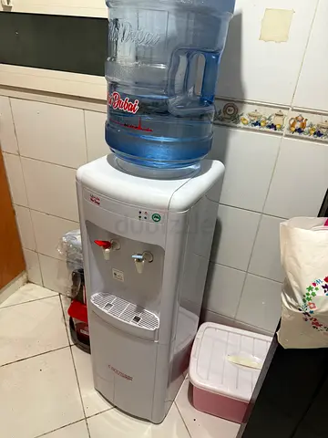 Cooling Water Dispenser with 5-gallon Bottle